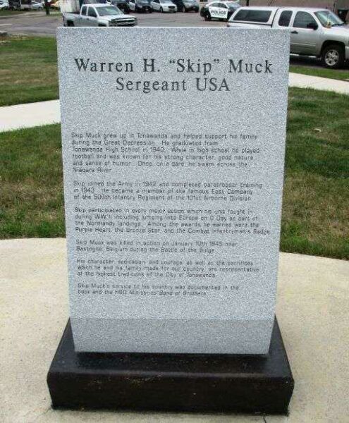 TONAWANDA ALL HEROES MEMORIAL MUCK STONE