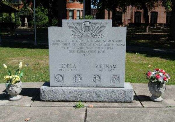 CHEMUNG COUNTY KOREA AND VIETNAM MEMORIAL CENTER STONE