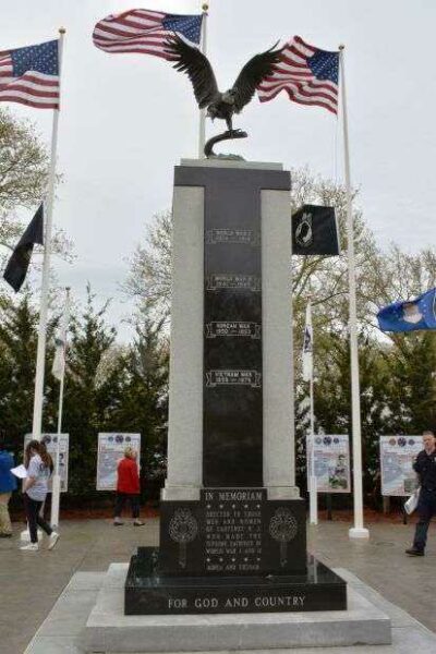 CARTERET WAR VETERANS MEMORIAL