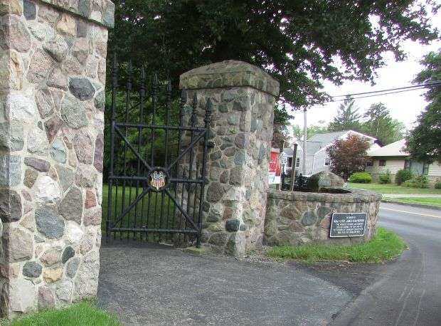 MAJ GEN’L JAMES B. MCPHERSON WAR MEMORIAL GATE