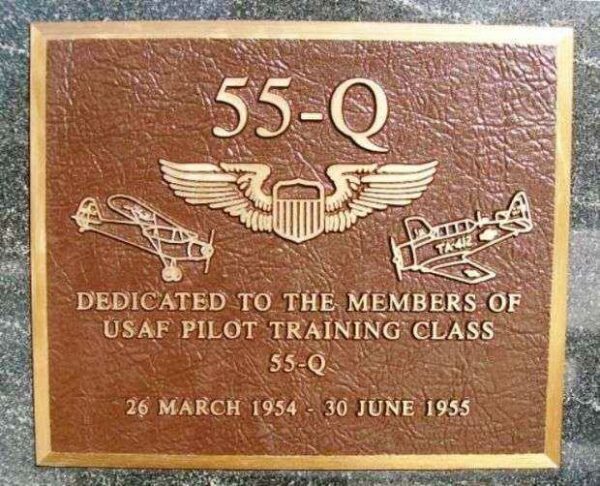 USAF PILOT TRAINING CLASS 55-Q MEMORIAL PLAQUE