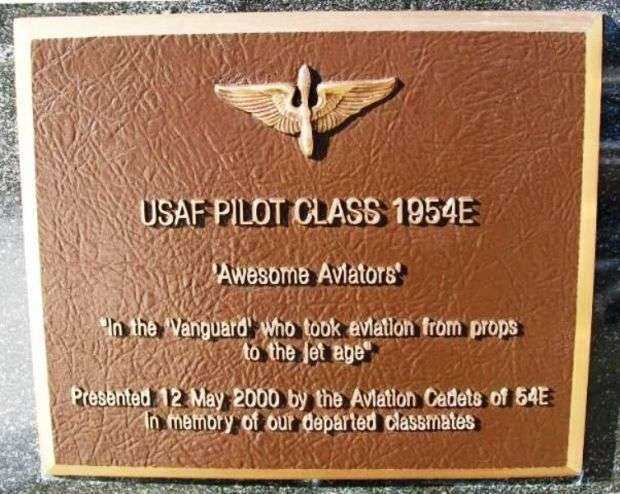 USAF PILOT CLASS 1954E MEMORIAL PLAQUE