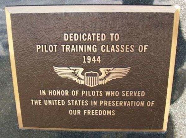 PILOT TRAINING CLASSES OF 1944 MEMORIAL PLAQUE