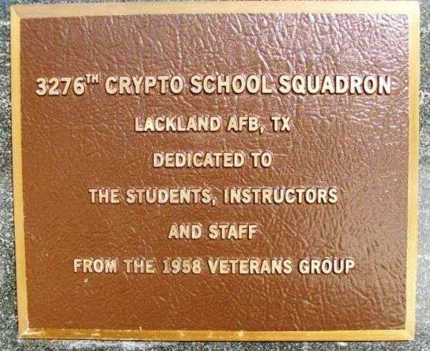 3276TH CRYTO SCHOOL SQUADRON MEMORIAL PLAQUE