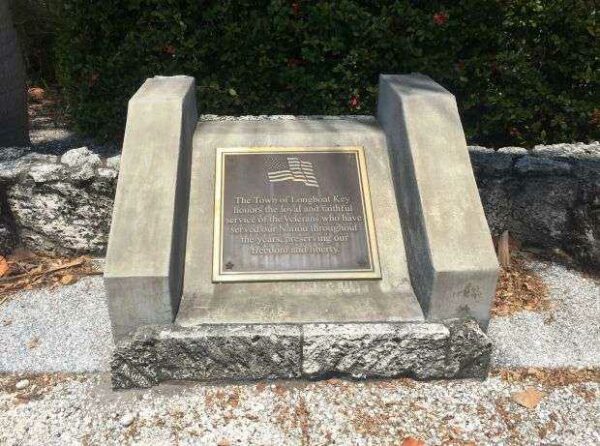 LONG BOAT KEY VETERANS MEMORIAL PLAQUE