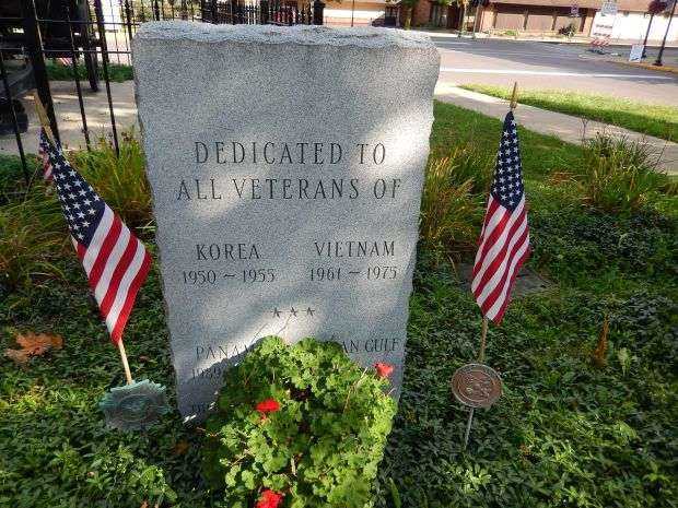 SUNBURY ALL VETERANS MEMORIAL STONE B