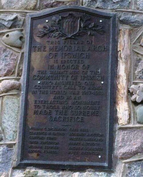 MEMORIAL ARCH OF IPSWICH PLAQUE PLAQUE A