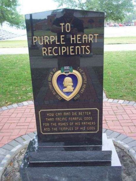 TO PRUPLE HEART RECIPIENTS MEMORIAL
