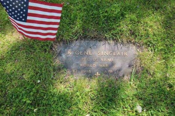 R GENE SINCLAIR MEMORIAL CEMETERY STONE