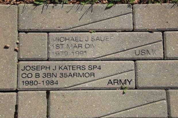 ONEIDA DESERT STORM/DESERT SHIELD VETERANS MEMORIAL PAVERS
