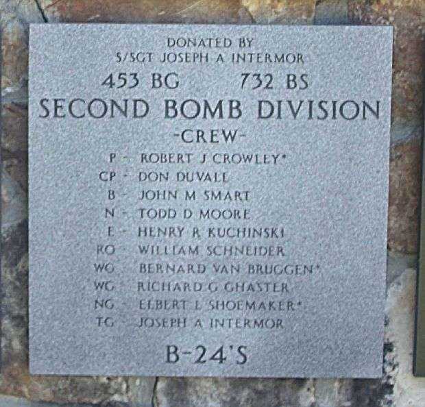 SECOND BOMB DIVISION WAR MEMORIAL PLAQUE