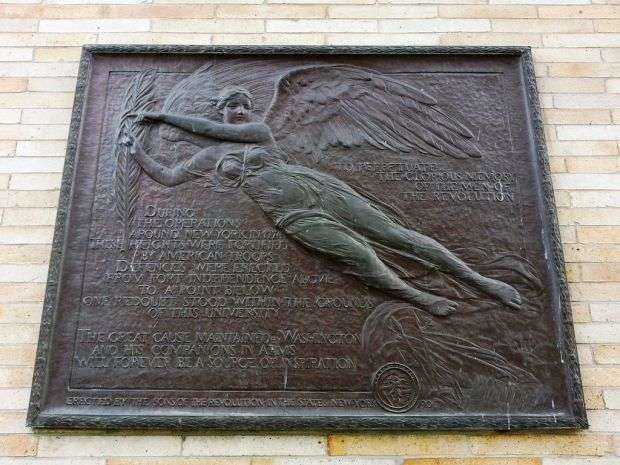 TO PERPETUATE THE GLORIOUS MEMORY OF THE MEN OF THE REVOLUTION MEMORIAL PLAQUE