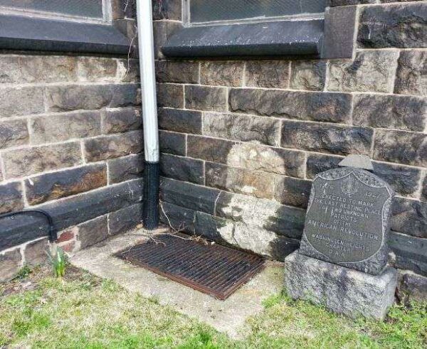 TWO UNKNOWN PATRIOTS OF THE REVOLUTIONARY WAR MEMORIAL