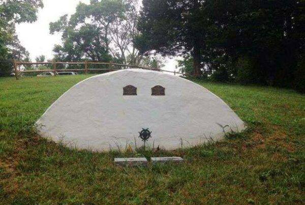 REVOLUTIONARY SOLDIERS SPENCER GRAYSON AND WILLIAM GRAYSON MEMORIAL