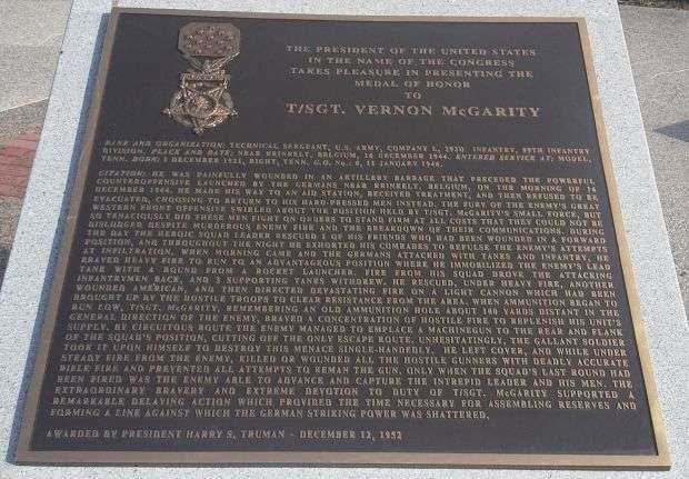 BARTLETT VETERANS MEMORIAL PLAQUE B