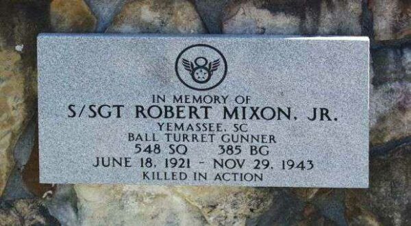 S/SGT. ROBERT MIXON JR. WAR MEMORIAL PLAQUE