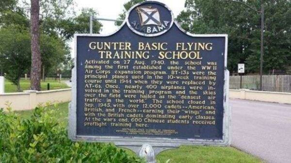 GUNTER BASIC FLYING TRAINING SCHOOL MEMORIAL MARKER