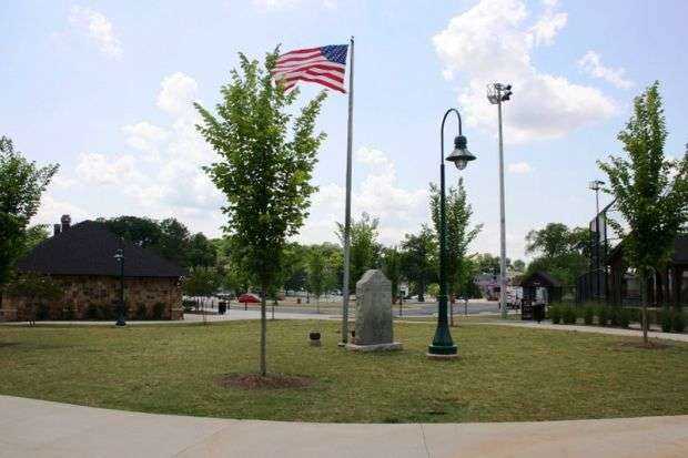 “LEST WE FORGET” AVONDALE BOYS WORLD WAR II MEMORIAL