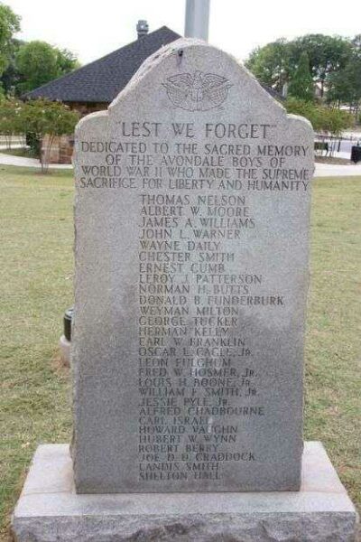“LEST WE FORGET” AVONDALE BOYS WORLD WAR II MEMORIAL CLOSEUP