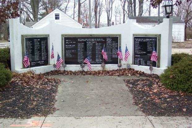 NEW AL.BANY AND PLAIN TOWNSHIP VETERANS AND FIRST RESPONDERS MEMORIAL