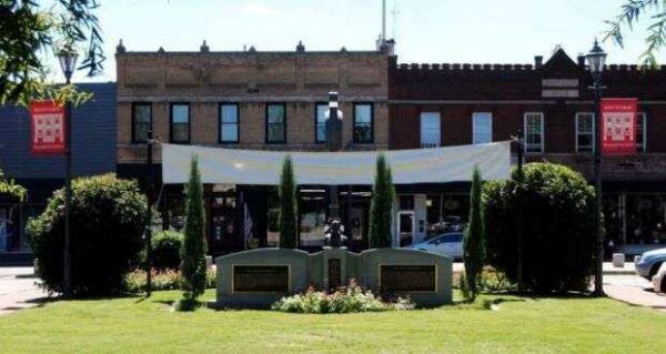 BLACK PATRIOTS MONUMENT