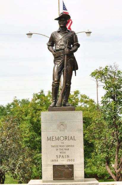MEMORIAL TO THOSE WHO SERVED IN THE WAR WITH SPAIN