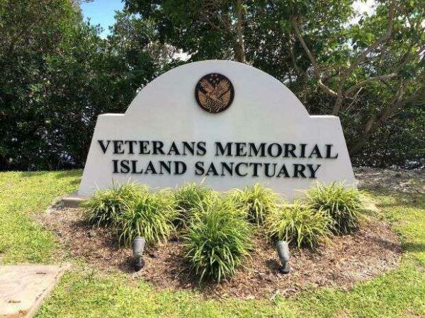 VETERANS MEMORIAL ISLAND SANCTUARY ENTRANCE STONE