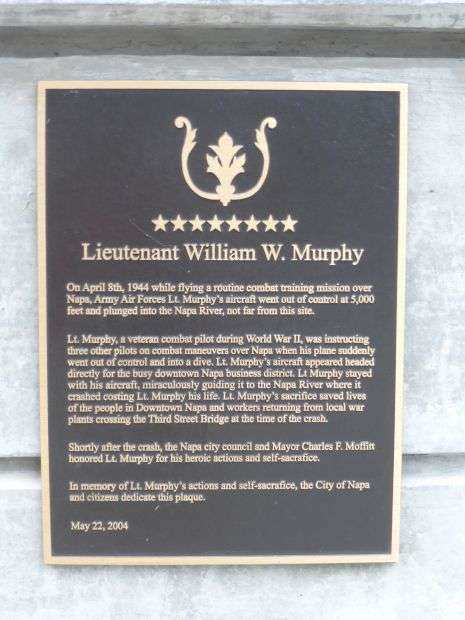 LIEUTENANT WILLIAM W. MURPHY MEMORIAL PLAQUE