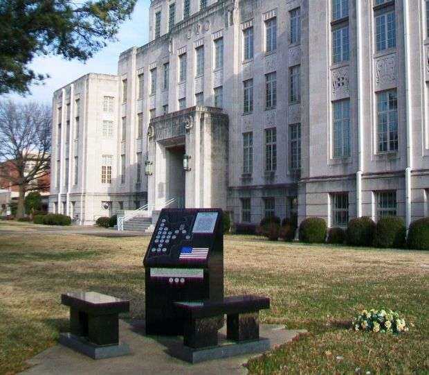SEBASTIAN COUNTY VIETNAM VETERANS MEMORIAL