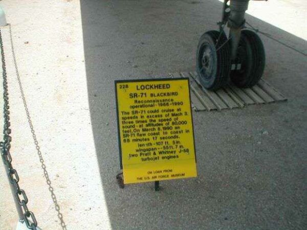 LOCKHEED SR-71 BLACKBIRD MEMORIAL AIRCRAFT PLAQUE