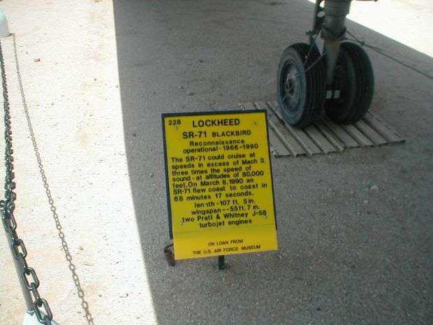 LOCKHEED SR-71 BLACKBIRD MEMORIAL AIRCRAFT PLAQUE