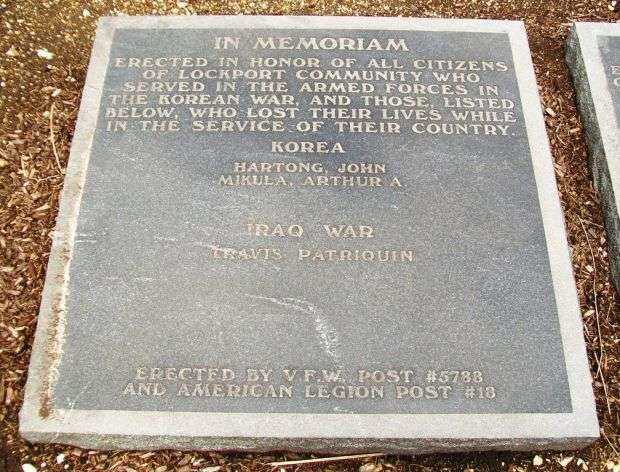 CITIZENS OF LOCKPORT WAR MEMORIAL PLAQUE B