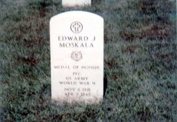 EDWARD J MOSKALA MEDAL OF HONOR MEMORIAL GRAVESTONE
