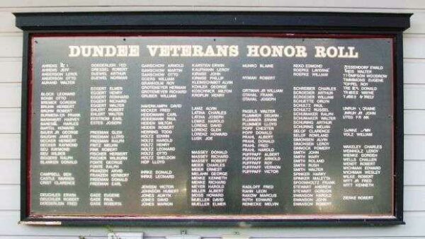 DUNDEE VETERANS HONOR ROLL MEMORIAL PLAQUE