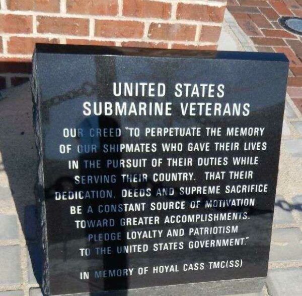 SUBMARINE VETERANS MEMORIAL PLAQUE
