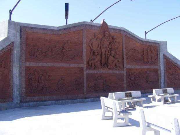 20TH CENTURY VETERANS MEMORIAL WALL