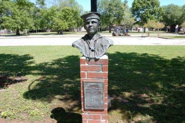 WORLD WAR II U.S. NAVY SEAMAN MEMORIAL