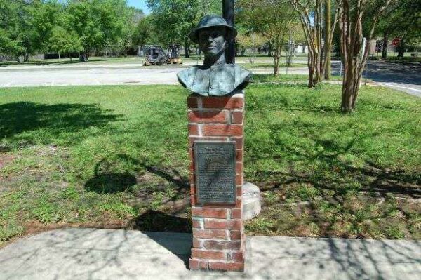 WORLD WAR I U.S. ARMY DOUGHBOY MEMORIAL