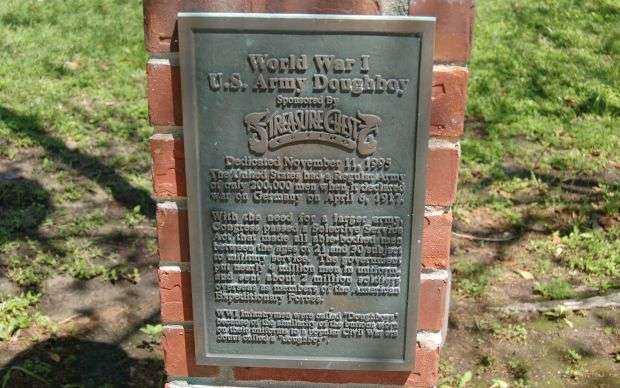 WORLD WAR I U.S. ARMY DOUGHBOY MEMORIAL PLAQUE