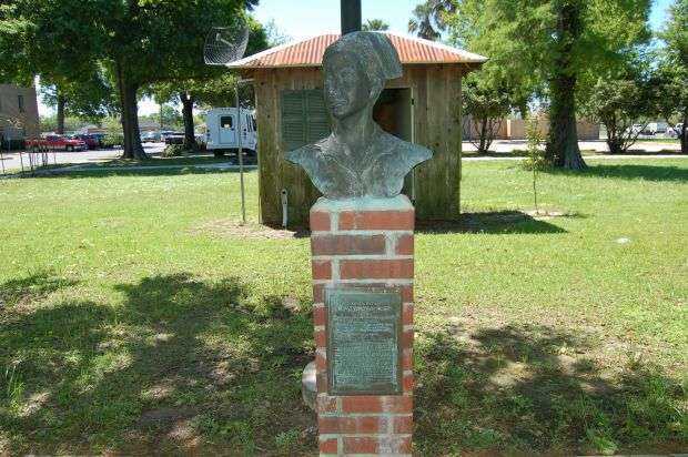 KOREAN WAR U.S. NAVY NURSE CORPS MEMORIAL
