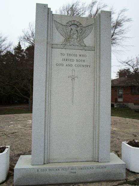 TO THOSE WHO SERVED VETERANS MEMORIAL