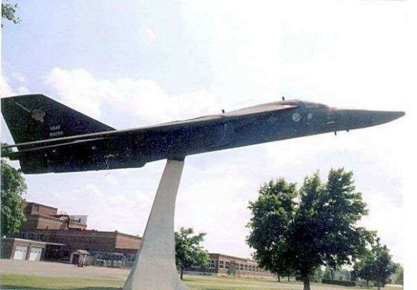 FB-111A STRATEGIC BOMBER MEMORIAL AIRCRAFT