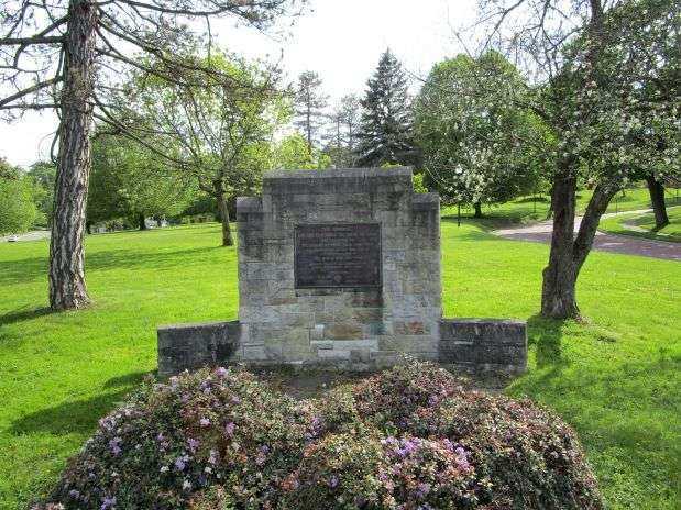 WORLD WAR I MEMORIAL AND MEMORIAL ELM TREES