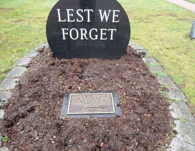 LEST WE FORGET MIA AND POW MEMORIAL