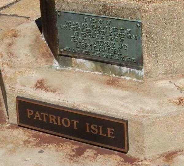 PATRIOT ISLE WAR MEMORIAL PLAQUE A