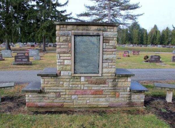 SOMERFORD CEMETERY WAR VETERANS MEMORIAL