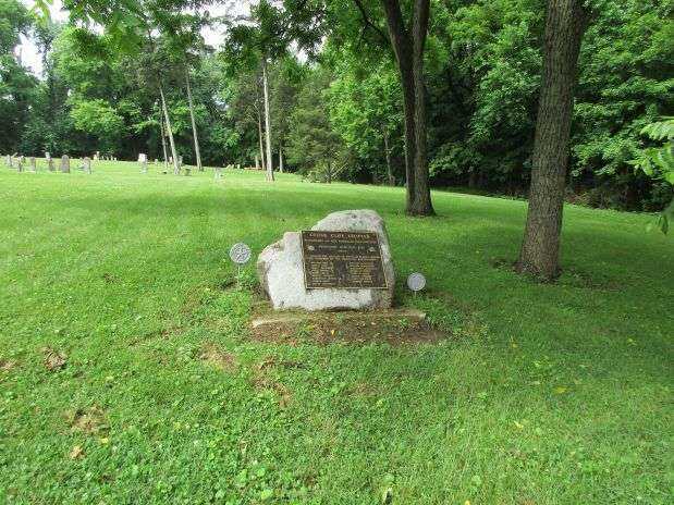 CEDAR CLIFF CHAPTER D.A.R. REVOLUTIONARY WAR VETERANS MEMORIAL