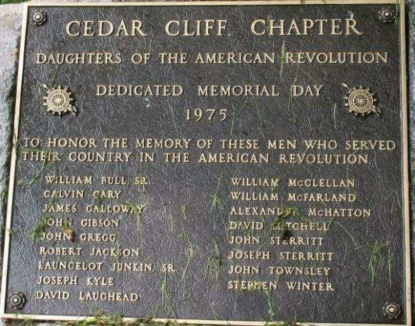 CEDAR CLIFF CHAPTER D.A.R. REVOLUTIONARY WAR VETERANS MEMORIAL PLAQUE