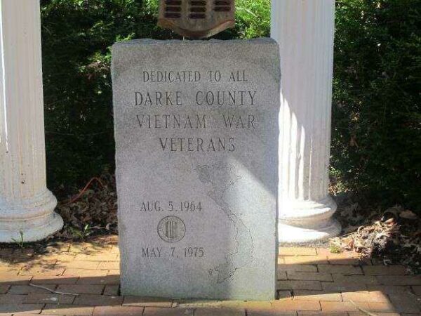DARKE COUNTY VIETNAM WAR VETERANS MEMORIAL PAVILLION DEDICATION STONE
