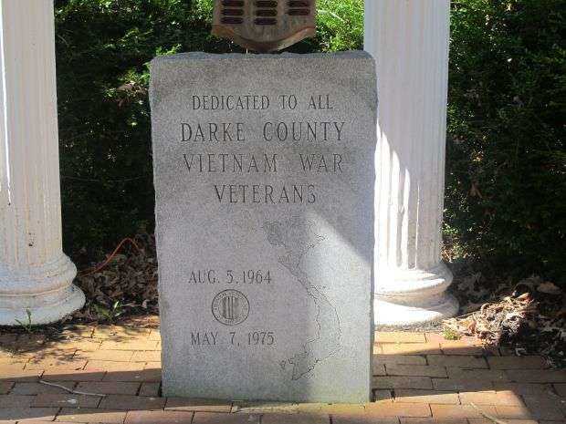DARKE COUNTY VIETNAM WAR VETERANS MEMORIAL PAVILLION DEDICATION STONE